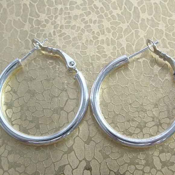 Sterling Silver Hoop Earrings .925 - Picture 6 of 6